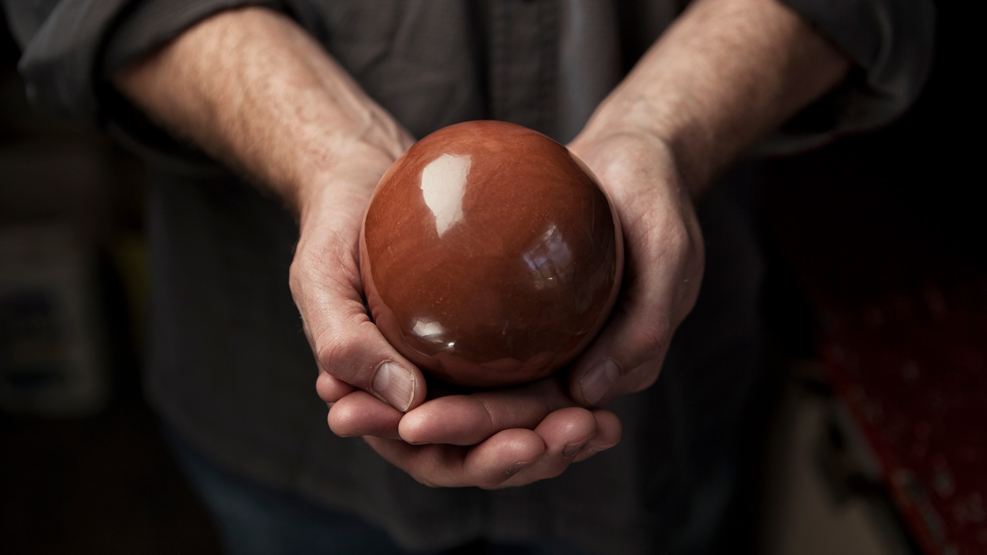 The mindful art of hikaru dorodango | Mazda Stories